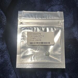 Moissanite Gemstone 1 CT